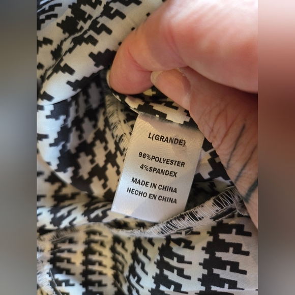 NWT!! Fashion Nova | Elegant Black and White Houndstooth Dress, Size L - Picture 5 of 8